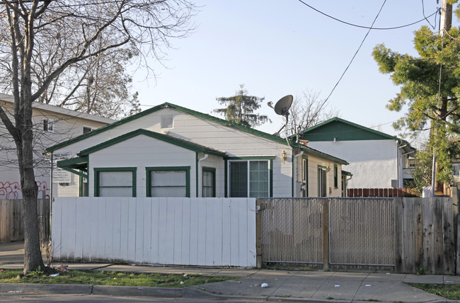 27461 Huntwood Ave in Hayward, CA - Building Photo - Building Photo