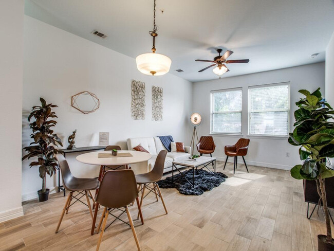 property at 501 W 30th St