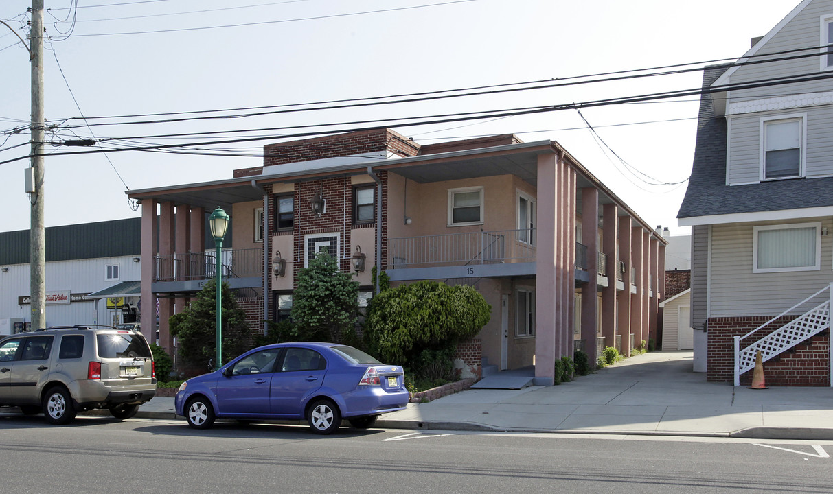 Edith Apartments in Margate, NJ - Building Photo