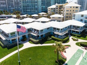 1956 S Ocean Ln in Fort Lauderdale, FL - Building Photo - Building Photo