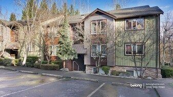 15152 NE 82nd St in Redmond, WA - Building Photo