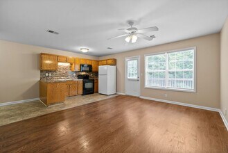 247 Senator Dr in Clarksville, TN - Building Photo - Building Photo