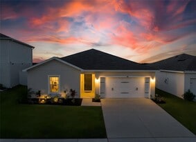 1371 Madison Cir in Haines City, FL - Building Photo