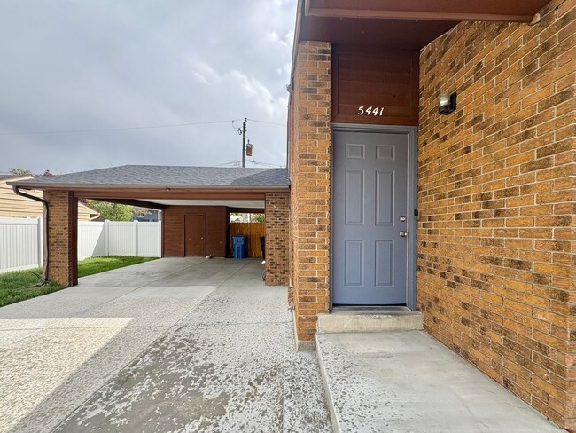 5441 S 1300 E in Salt Lake City, UT - Building Photo - Building Photo