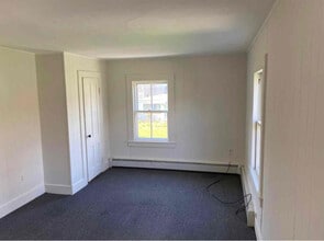 127 Perry St in Farmington, CT - Building Photo - Building Photo