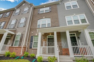 18315 Reaper Hl Ct in Triangle, VA - Building Photo - Building Photo