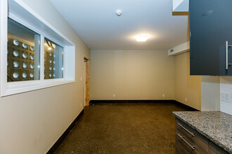 122 Sydenham St in Kingston, ON - Building Photo - Building Photo