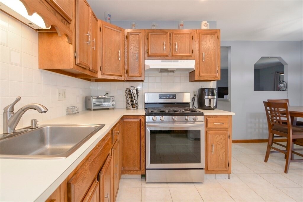 181 Belmont St-Unit -2 in Everett, MA - Building Photo