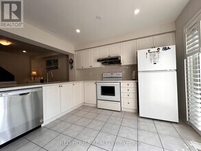 747 Winn Trail in Milton, ON - Building Photo - Building Photo
