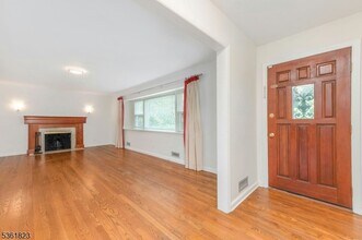 115 Essex Rd in Summit, NJ - Building Photo - Building Photo