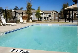 2321 Olive St in Columbus, GA - Foto de edificio - Building Photo