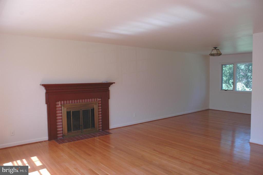6930 Hector Rd in McLean, VA - Building Photo