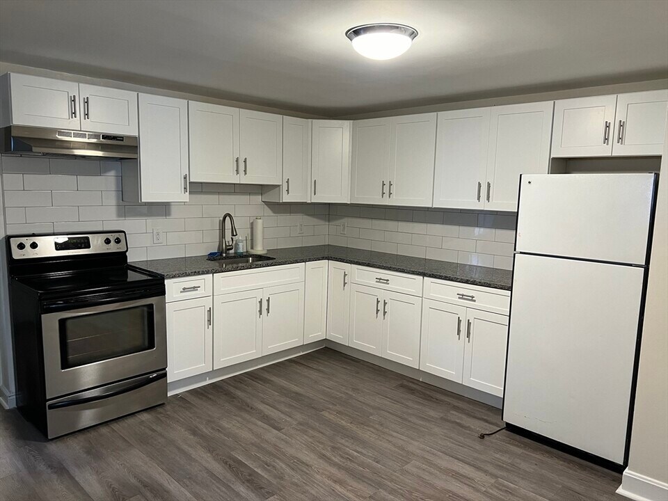 45 Sturgis St in Winthrop, MA - Building Photo