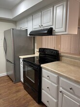 8207 Sawyer Brown Rd-Unit -Apt D8 in Nashville, TN - Building Photo - Building Photo