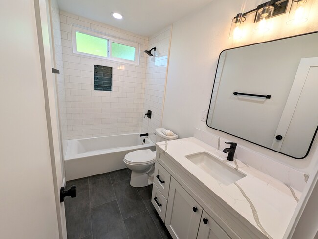 5261 Highland Ave, Unit A in Yorba Linda, CA - Building Photo - Building Photo