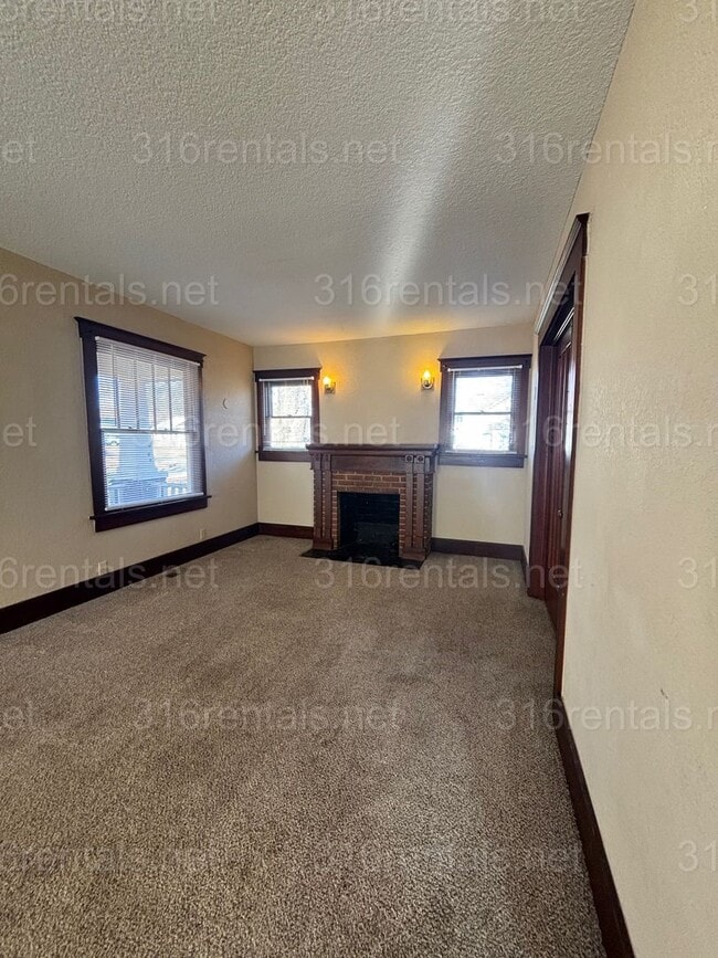 222 N Washington St in El Dorado, KS - Building Photo - Building Photo