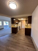 1310 E Section St, Unit 1 in Mount Vernon, WA - Building Photo - Building Photo