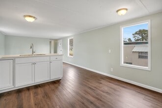 6266 Magnolia Dr in Chincoteague, VA - Building Photo - Building Photo