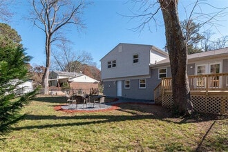 Room in House on Trafalgar Way in Chamblee, GA - Foto de edificio - Building Photo