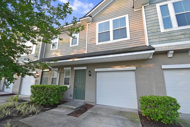 266 Moultrie Village Ln