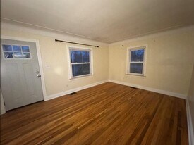 2363 E Maple Rd in Troy, MI - Building Photo