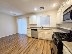 11916 Camden Brook St in Las Vegas, NV - Building Photo - Building Photo