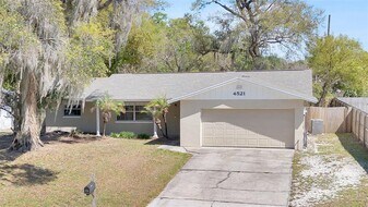 4521 Conway Gardens Rd in Orlando, FL - Building Photo