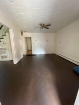 123 Main St in Westernport, MD - Building Photo