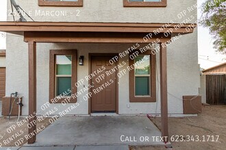 2620 E Marconi Ave in Phoenix, AZ - Foto de edificio - Building Photo