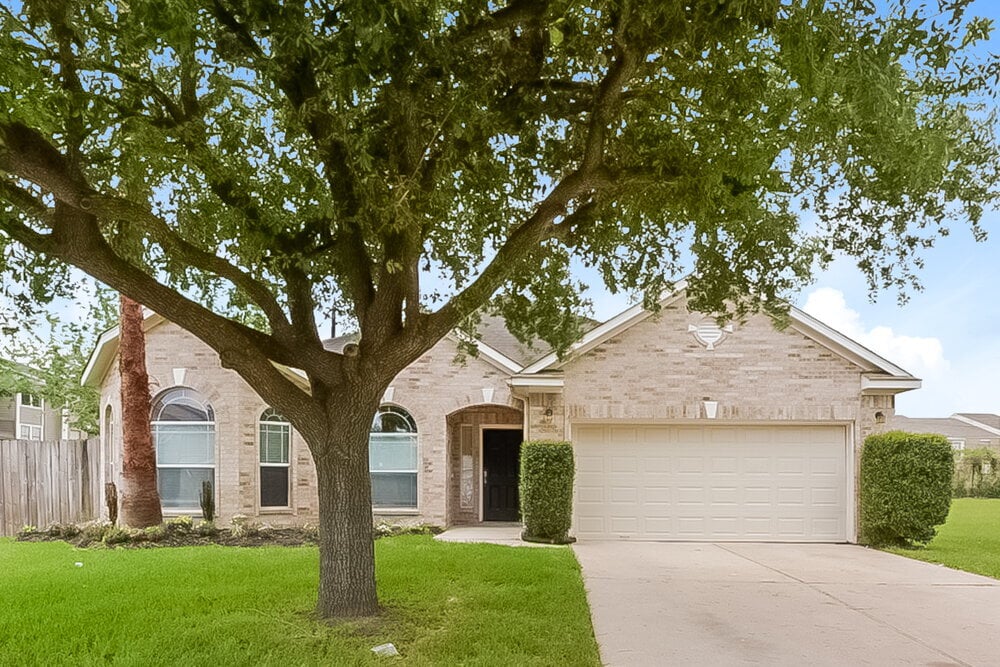 6115 Oak Bay Dr in Houston, TX - Building Photo