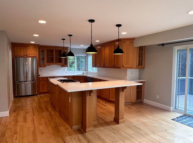 16014 Seville Cir in Anchorage, AK - Building Photo - Building Photo