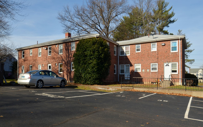 Emerson Village in Wethersfield, CT - Foto de edificio - Building Photo