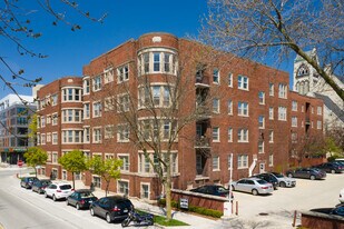 Windsor Court Apartments in Milwaukee, WI - Building Photo
