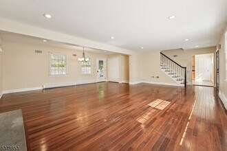 470 Rifle Camp Rd in Woodland Park, NJ - Building Photo - Building Photo