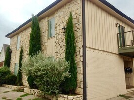 3812 E Washburn Ave, Unit F in Fort Worth, TX - Building Photo