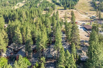 41935 Switzerland Dr in Big Bear Lake, CA - Building Photo - Building Photo