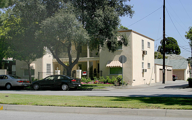 112-114 S Santa Anita Ave in Arcadia, CA - Foto de edificio - Building Photo