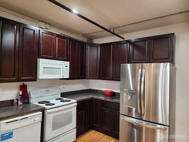 378 George St in New Brunswick, NJ - Building Photo - Building Photo
