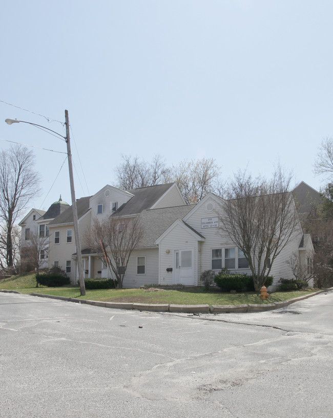 McGill Court in Pittsfield, MA - Building Photo - Building Photo