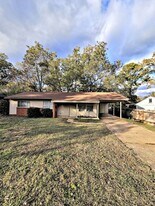 710 8th St SW in Decatur, AL - Building Photo