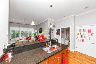 384 Ralph McGill Blvd NE in Atlanta, GA - Building Photo - Building Photo