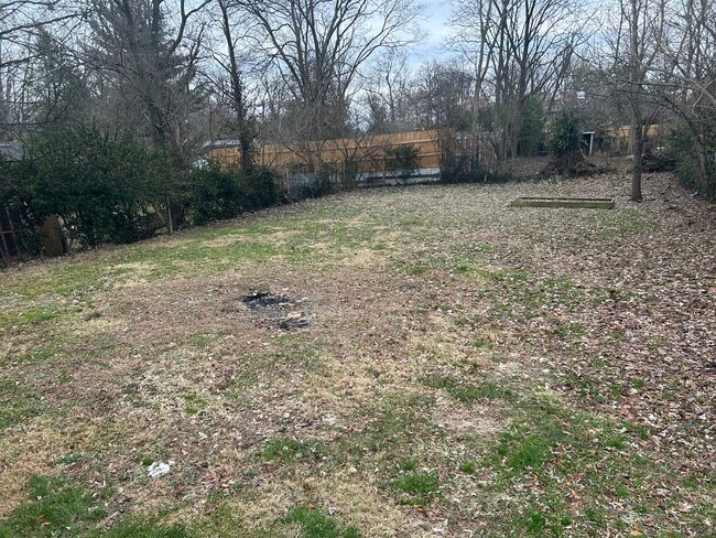 1404 Logan St in Shelbyville, KY - Building Photo - Building Photo