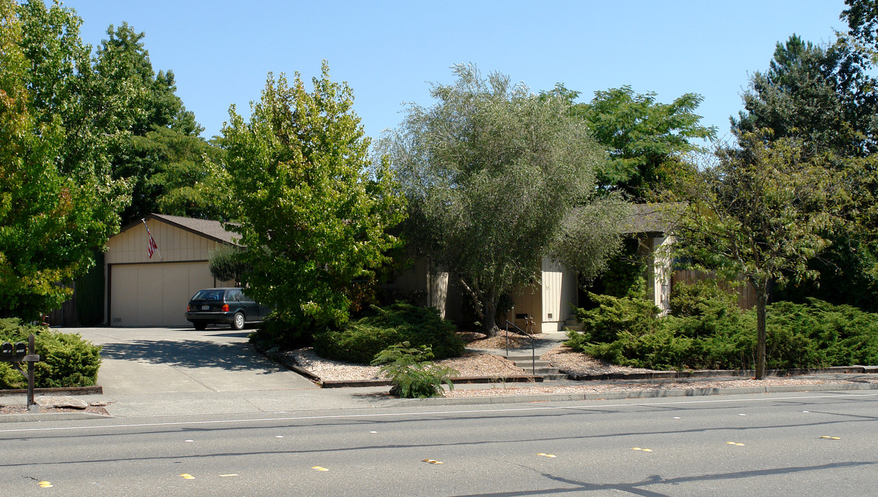 1804 Mission Blvd in Santa Rosa, CA - Building Photo