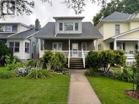 969 Moy Ave in Windsor, ON - Building Photo