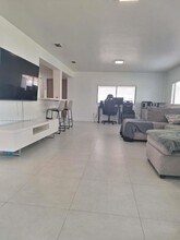 13437 SW 44th Ln in Miami, FL - Building Photo - Building Photo
