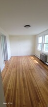 40 Brookwood Dr, Unit 3 in Maplewood, NJ - Foto de edificio - Building Photo