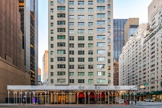 Hemisphere House in New York, NY - Foto de edificio - Building Photo