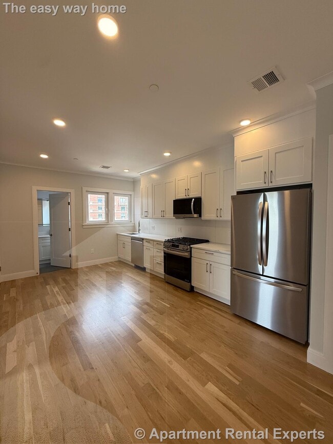 35 Gore St, Unit #2 in Cambridge, MA - Building Photo - Building Photo