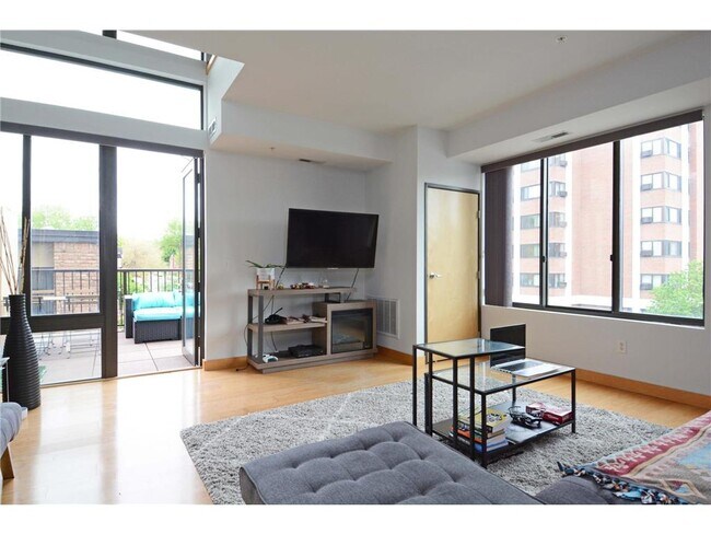10 E 26th St-Unit -321 in Minneapolis, MN - Building Photo - Building Photo
