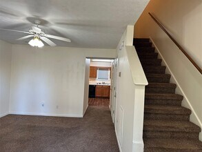 1302 Smallhouse Rd in Bowling Green, KY - Building Photo - Building Photo